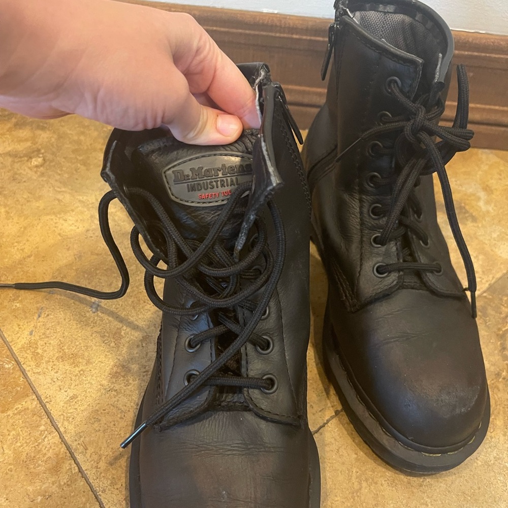 Dr. Martens industrial with saftey toe - Airwair